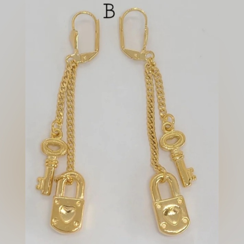 Long Earrings Paddle and Key Gold-filled
